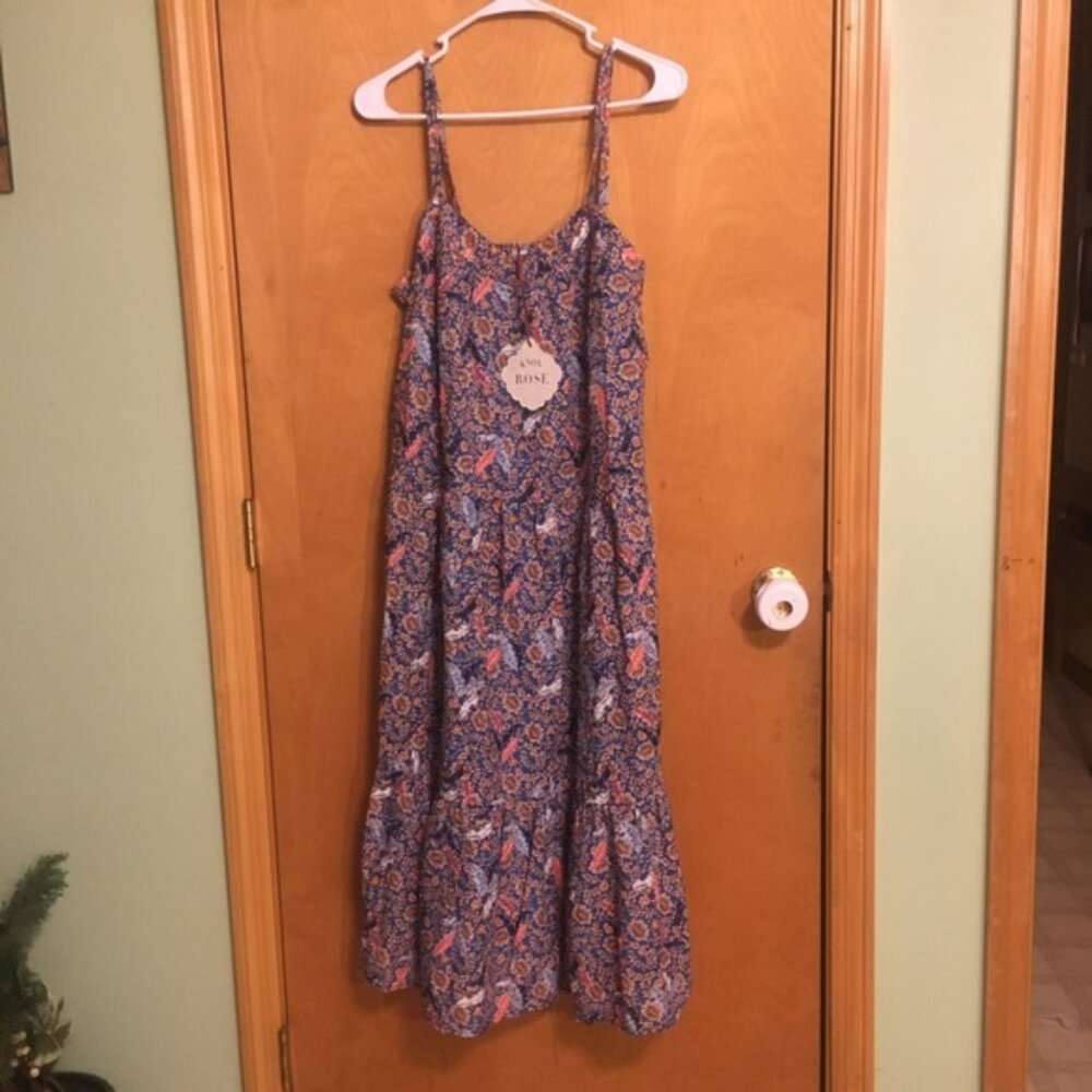 New‎ womens Dress M